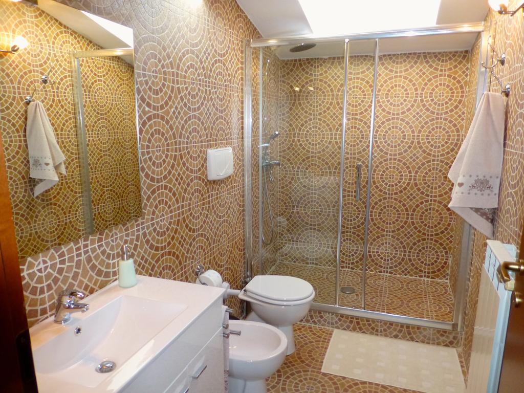 Rutilia22 Bed and Breakfast Μιλάνο Δωμάτιο φωτογραφία
